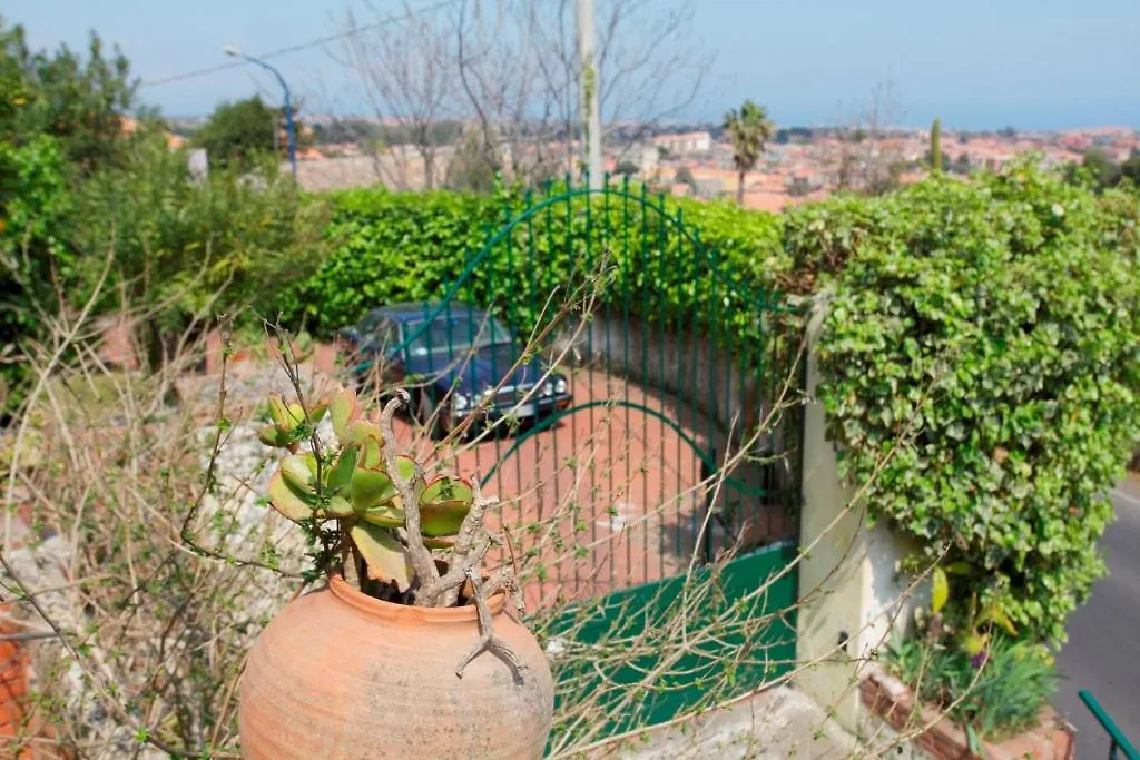 Villa Viscalori A Garden With Pool And See View Near Etna Viagrande